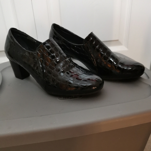 Patent black shoes - Picture 6 of 10
